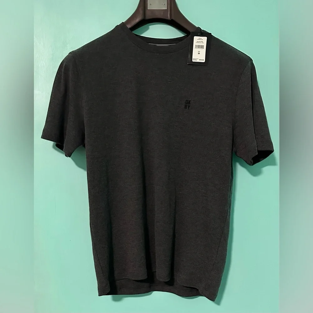 New DKNY men, T-shirts, size medium, 60% cotton - Picture 1 of 4